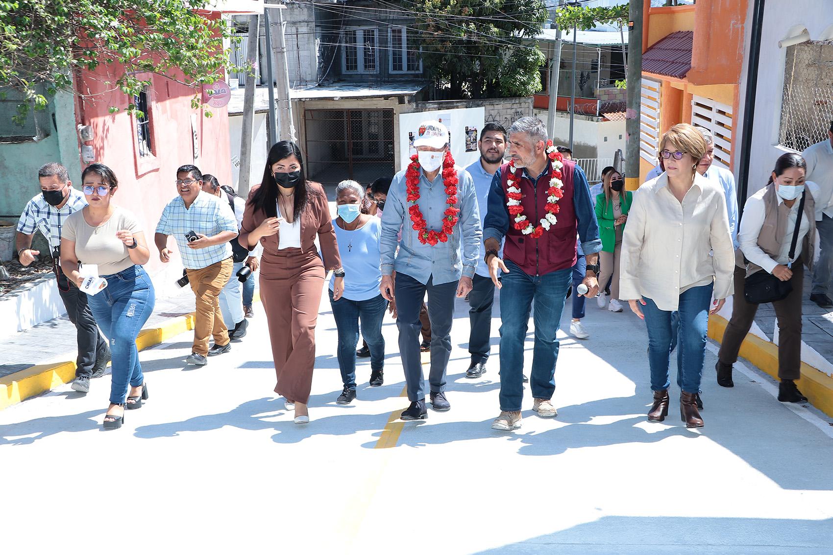 En Tuxtla Gutiérrez, Rutilio Escandón inaugura pavimentación de calle en San Pedro Progresivo